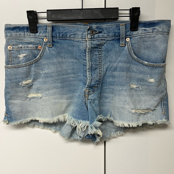 Abercrombie & Fitch Cut Off Shorts in Medium Wash - Picture 1 of 9